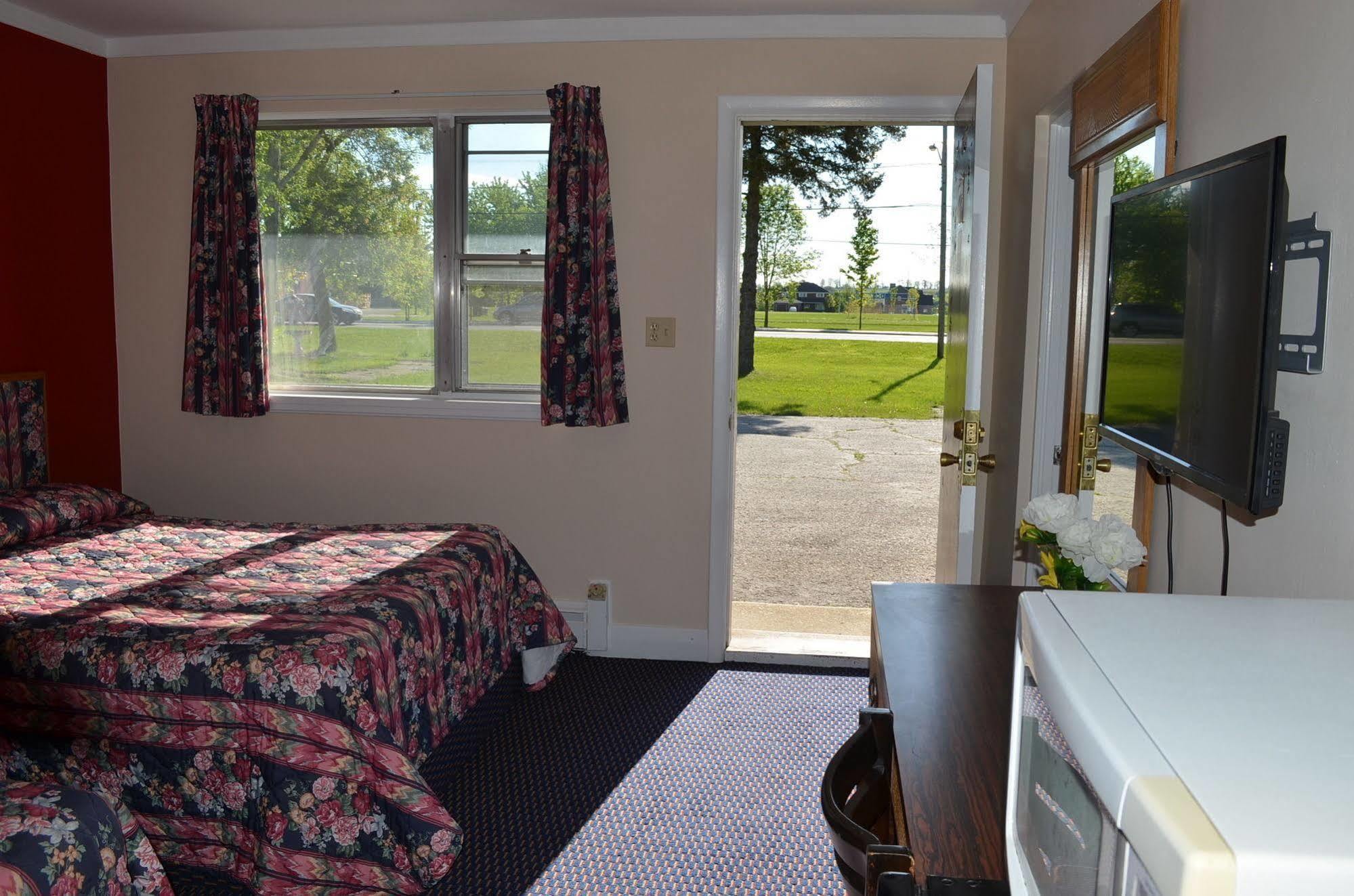 Walkerton Inn Motel 외부 사진